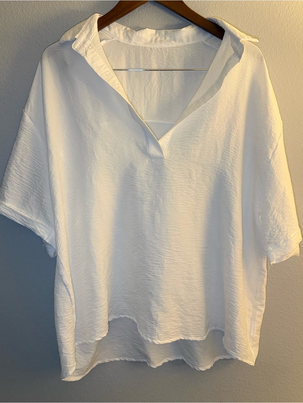 Relaxed White V-Neck Collared Tunic Top